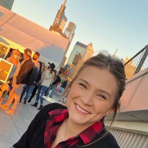 Meet your Posher, Monica